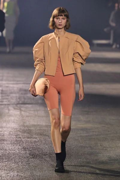 Look 9